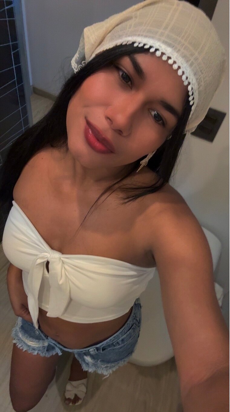 Paola Gómez cover image
