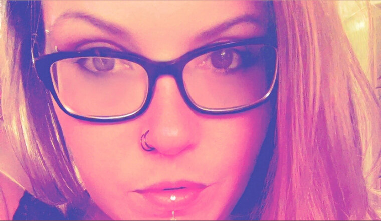HoTtMoM** cover image