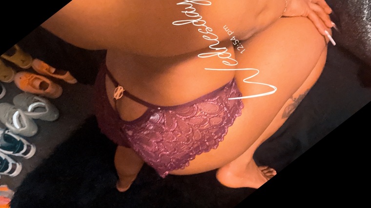 JUICEEEE A 🤪💋👅 cover image