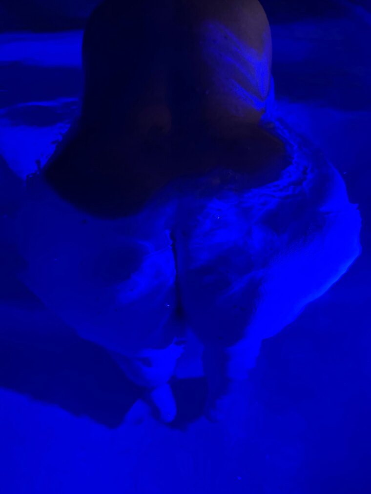 HotTubQueen1974 banner image