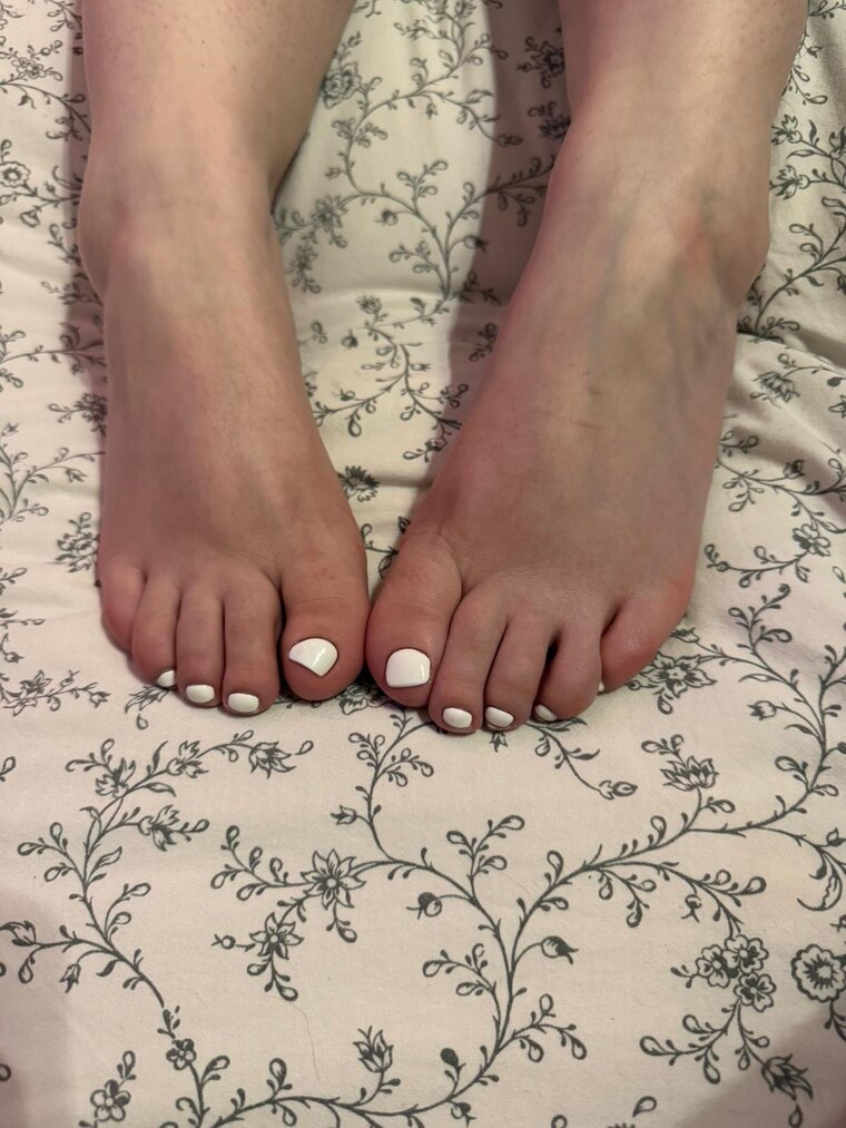Feetloverz cover image