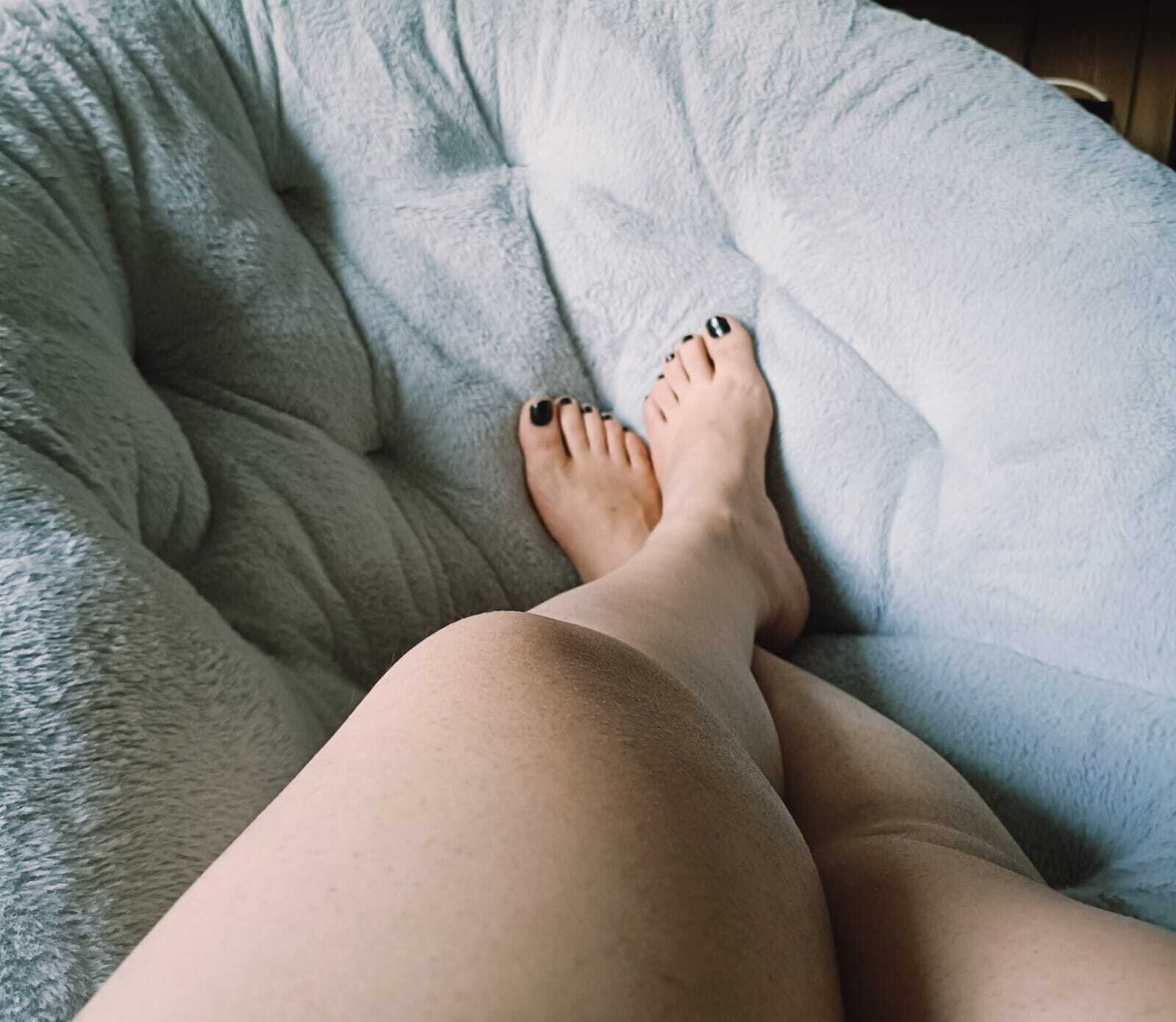 Velvet feet banner image