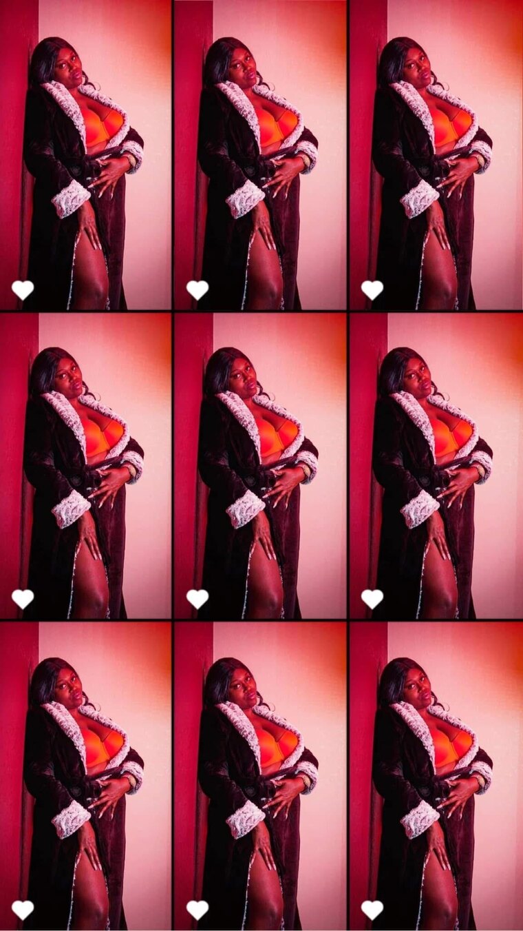 M!$$ $3XY €HO€L@T3💋🤤🍫♥️ cover image