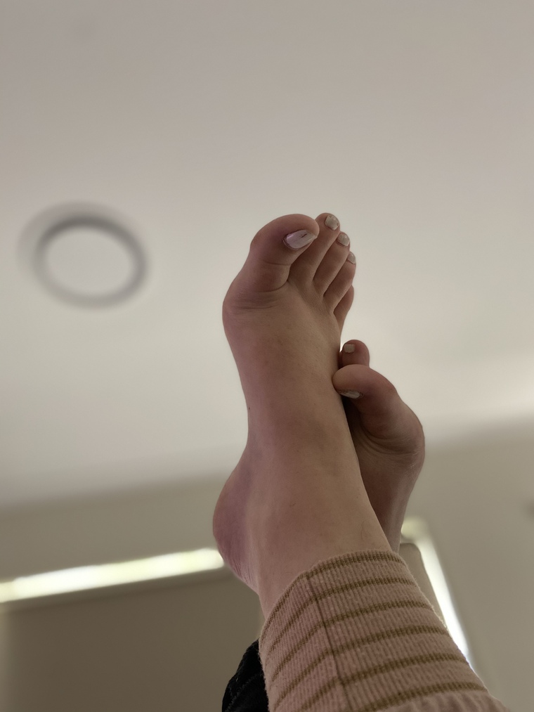 Sweetestfeet cover image