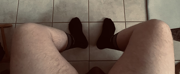 Socks.and.feet banner image