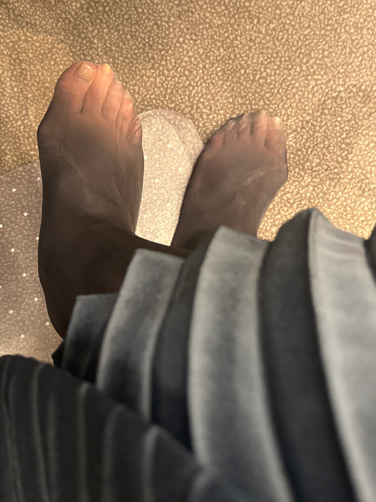 Ugly Chinese feet cover image