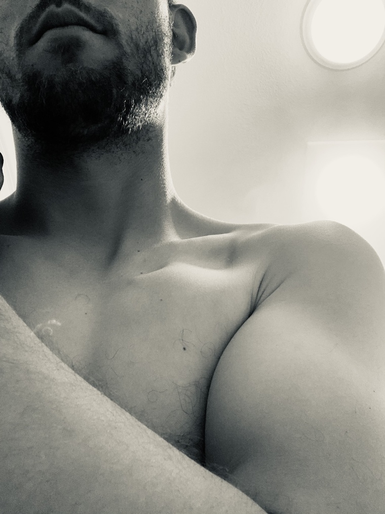 LeeIsMe banner image