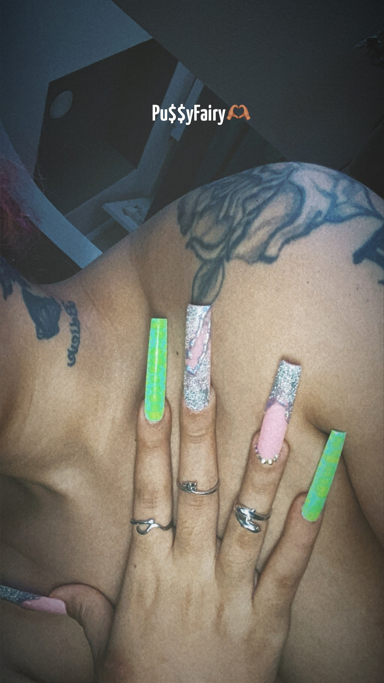 BigBootyCaress🧚🏽♀️ cover image