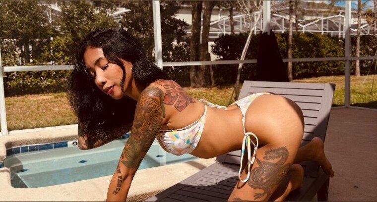 ZELLA🌺 Freakiest Filipina on OF😈 banner image