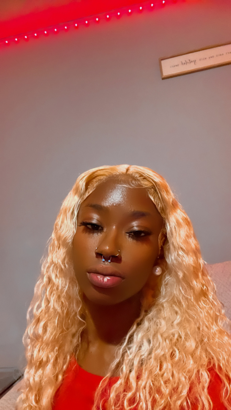UniquelyMade Free Page 🖤🩸 banner image