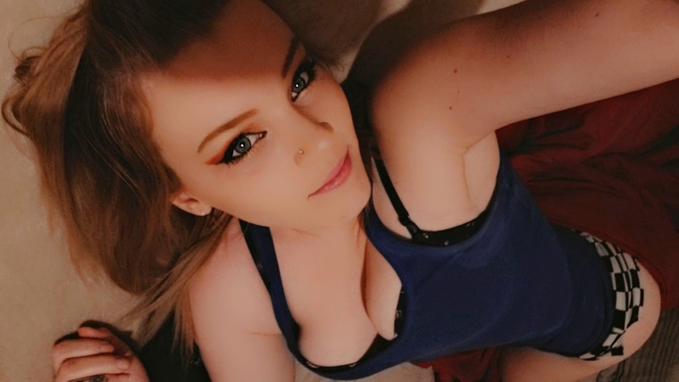 AmberLynn<3 cover image
