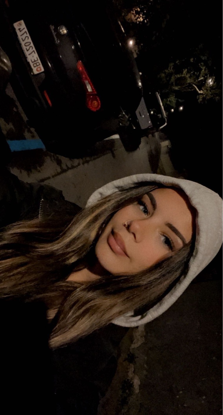 Victoria🤍 banner image
