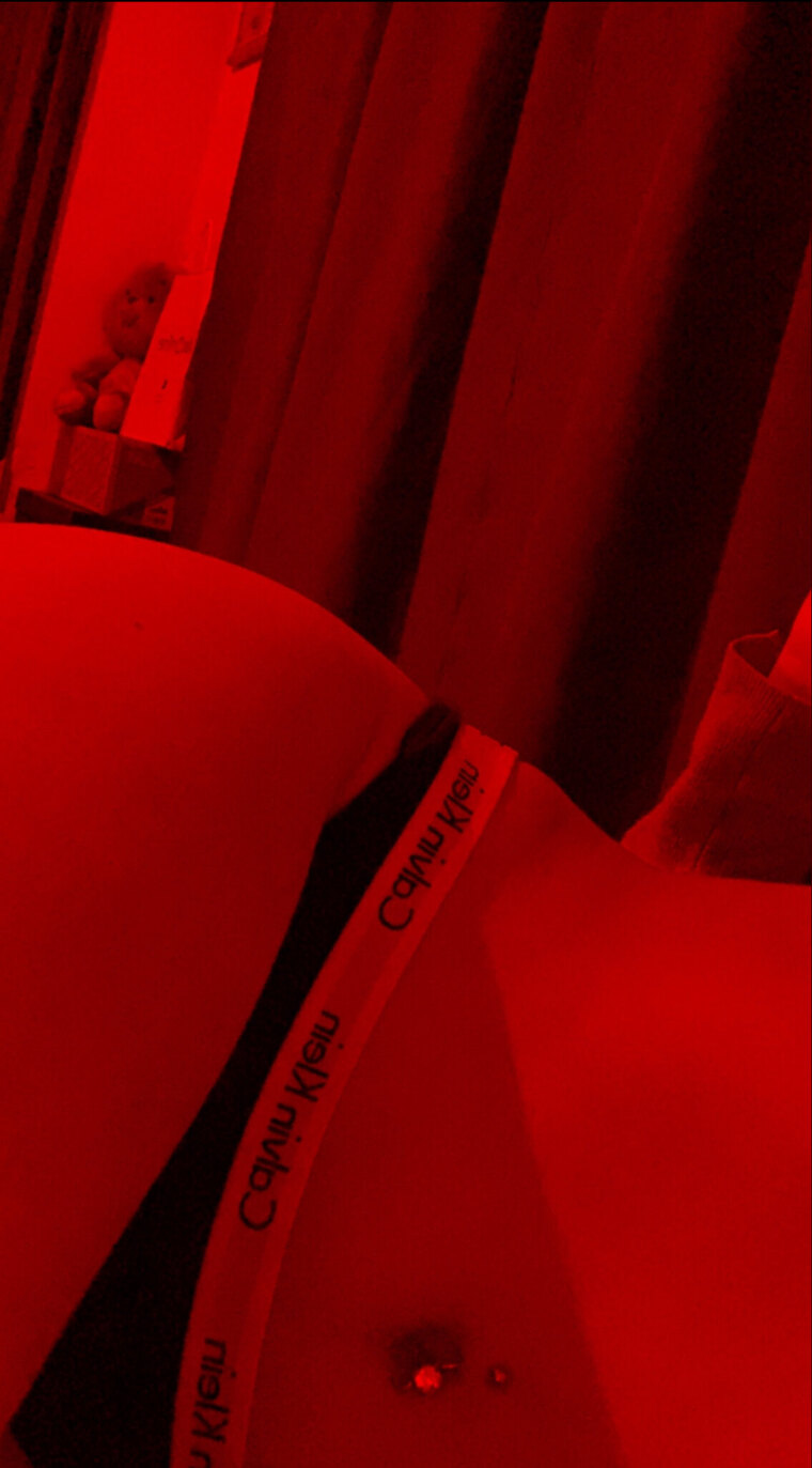 Valentina👅 cover image