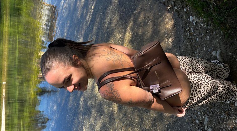 vanessaxvalentina_free cover image