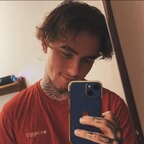 Usingyouforyourmom avatar