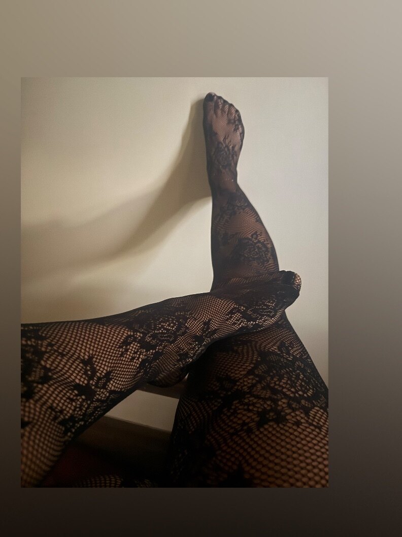 velvet.leather.scars banner image