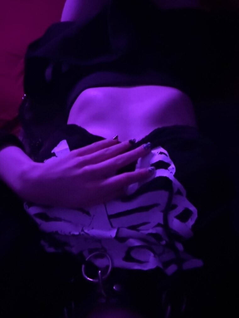 ExhoInSilk 🏳️‍⚧️ cover image