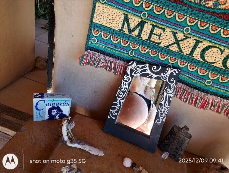 Mujer montaña banner image