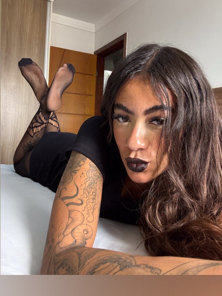Victoria 🇧🇷 cover image