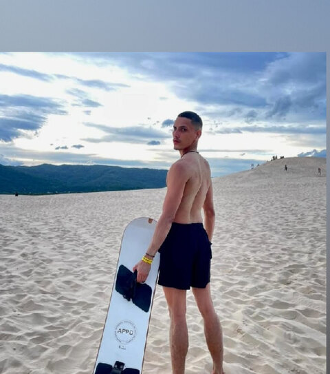 🇧🇷Vic Danado🏳️🌈 cover image