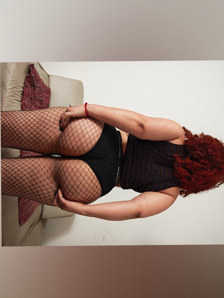 Violet Goddess 🍑 cover image