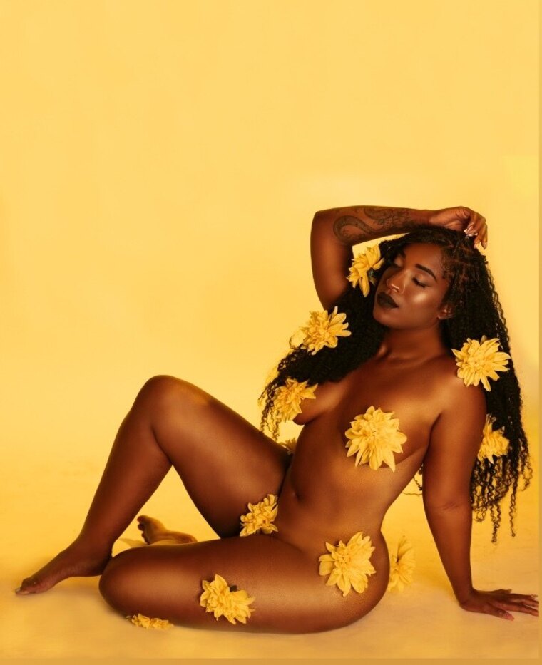 Violet Symone ๐ banner image