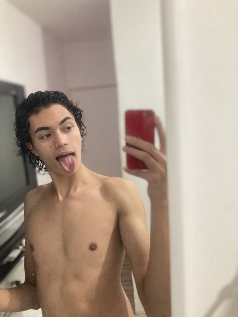 Vitor cover image
