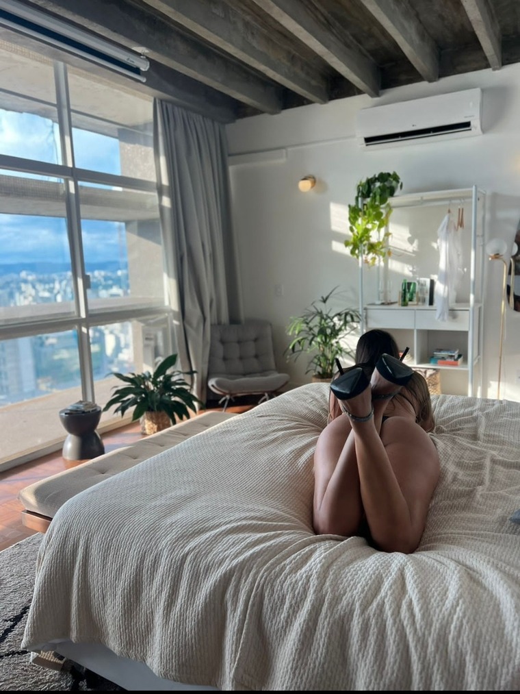 Vivian Moretti cover image