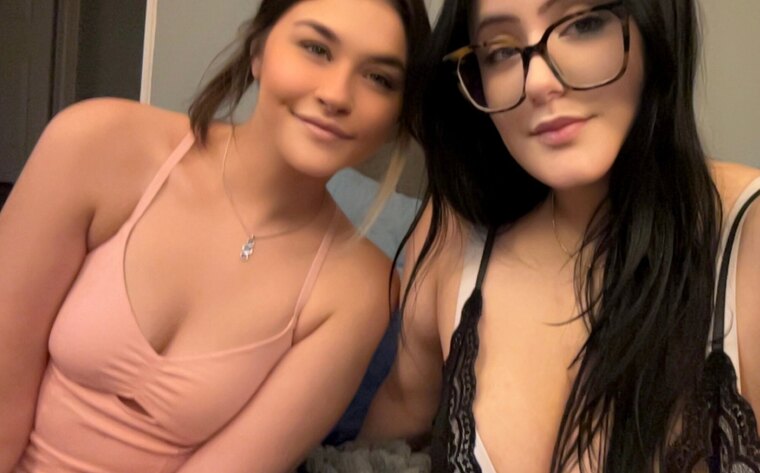 🌟 Andrea & Vivian 🌟 cover image