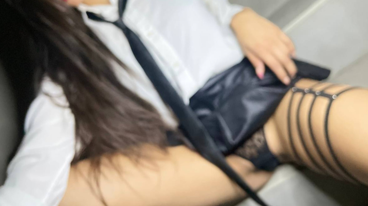 🔥kinkybrunette🔥 cover image