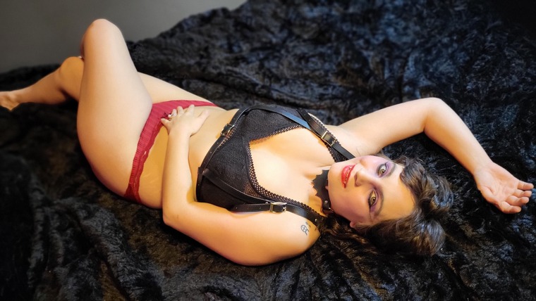 Voluptuous Vampire Cutie cover image
