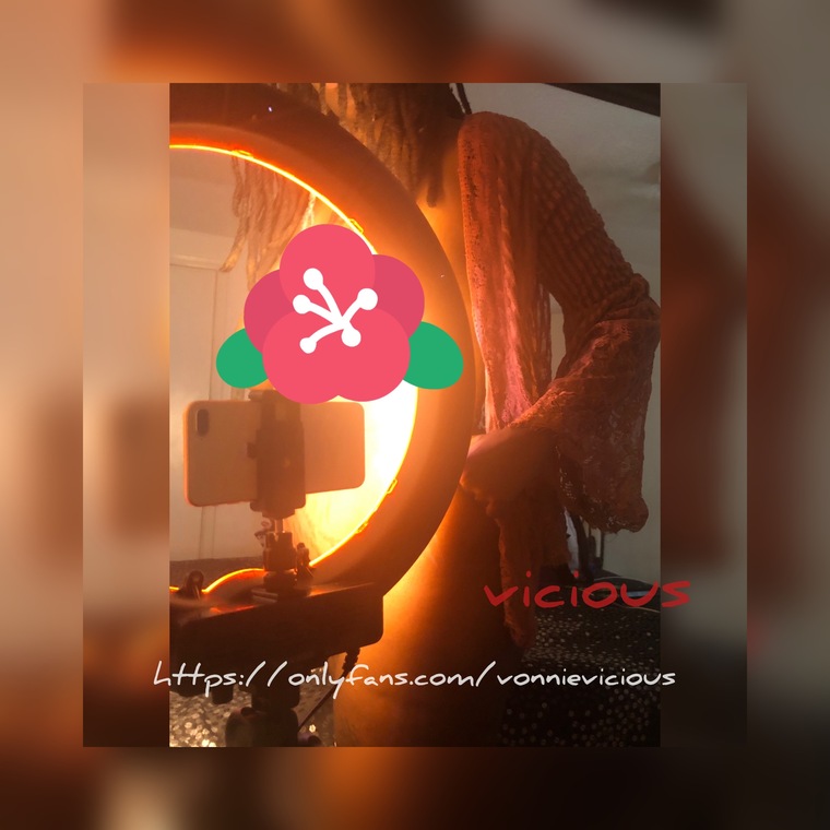 ViciousV💦💋 cover image