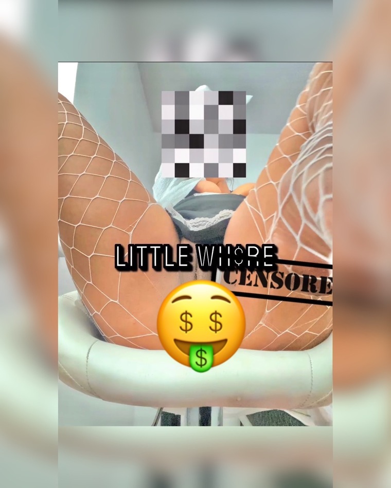 Submissive babe. cover image