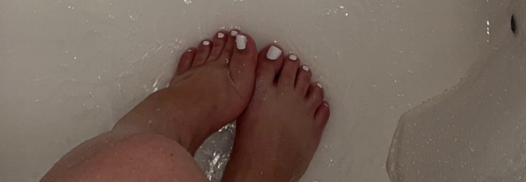 Ms.S and Her Lovely White Polished Toes banner image