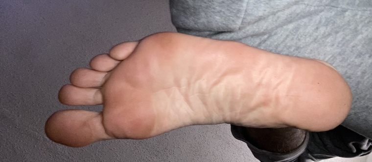 Feet 🦶 👣 banner image