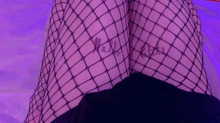 HelloPetite cover image
