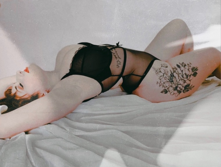 x.littleredfox.x banner image