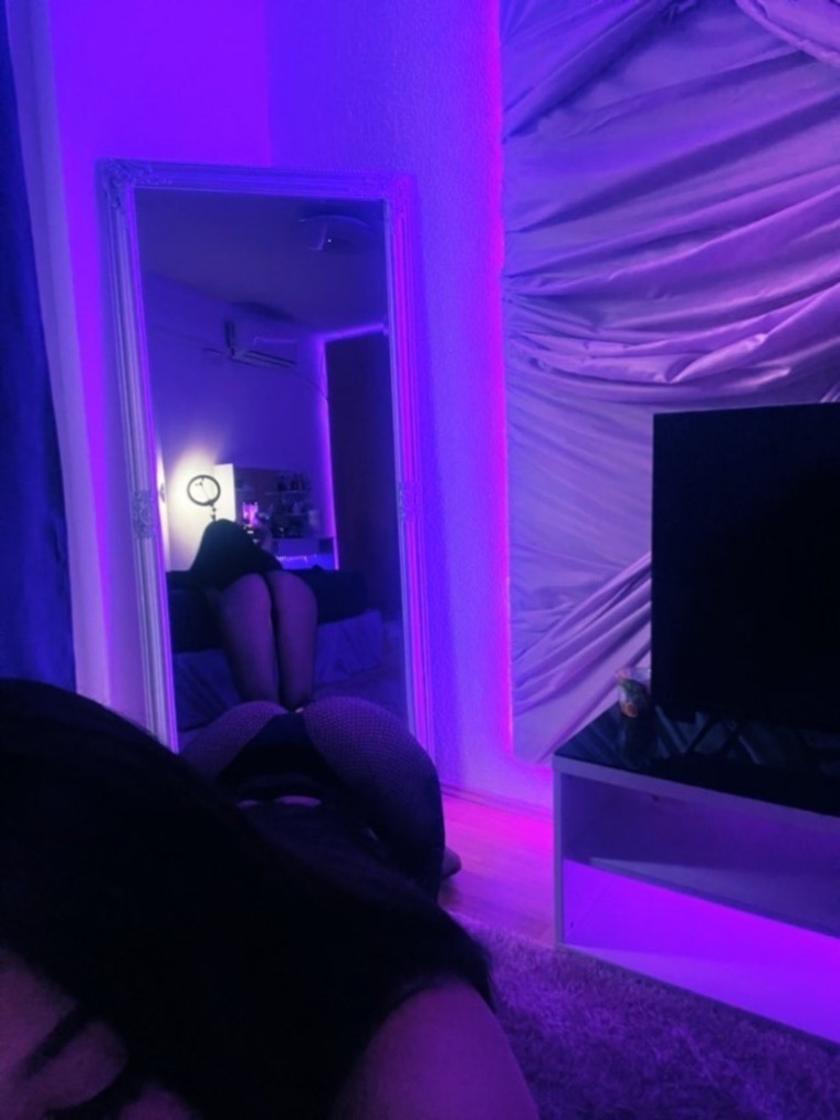 Bella banner image