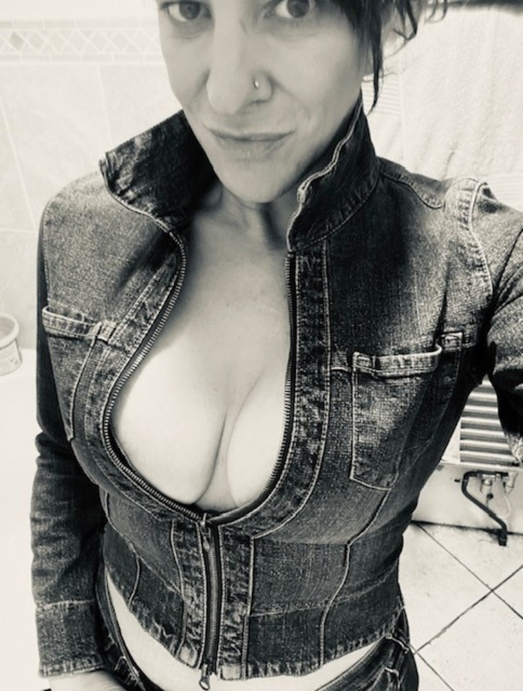 MatureFemaleFitnessFree cover image
