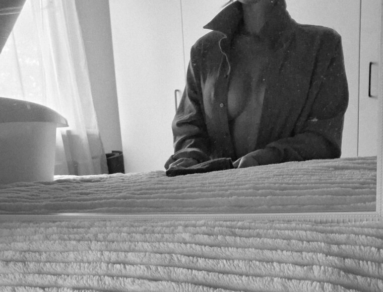 Brunette.vibes cover image