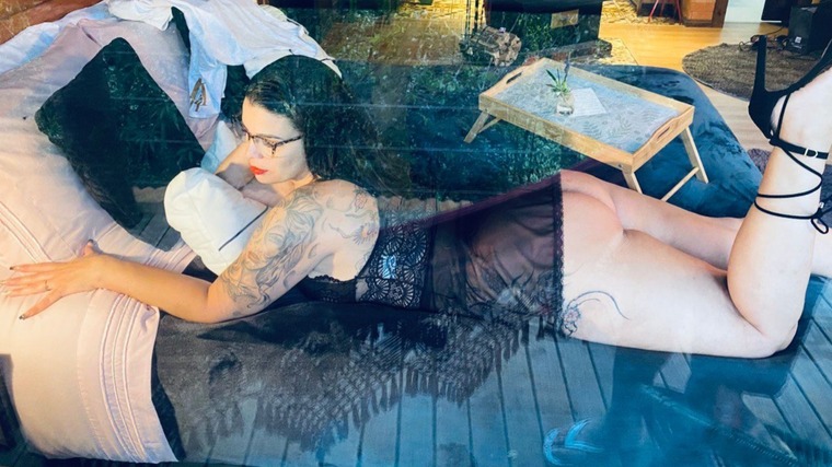 Xênia Machado cover image