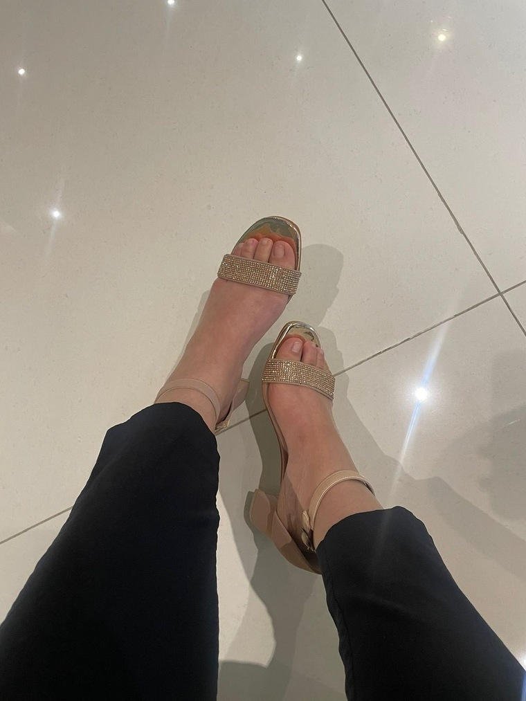 Mels feet banner image