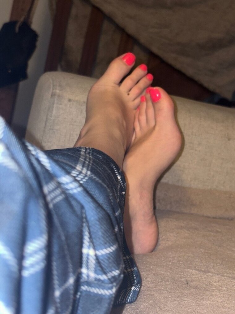 Xlolyfoot cover image