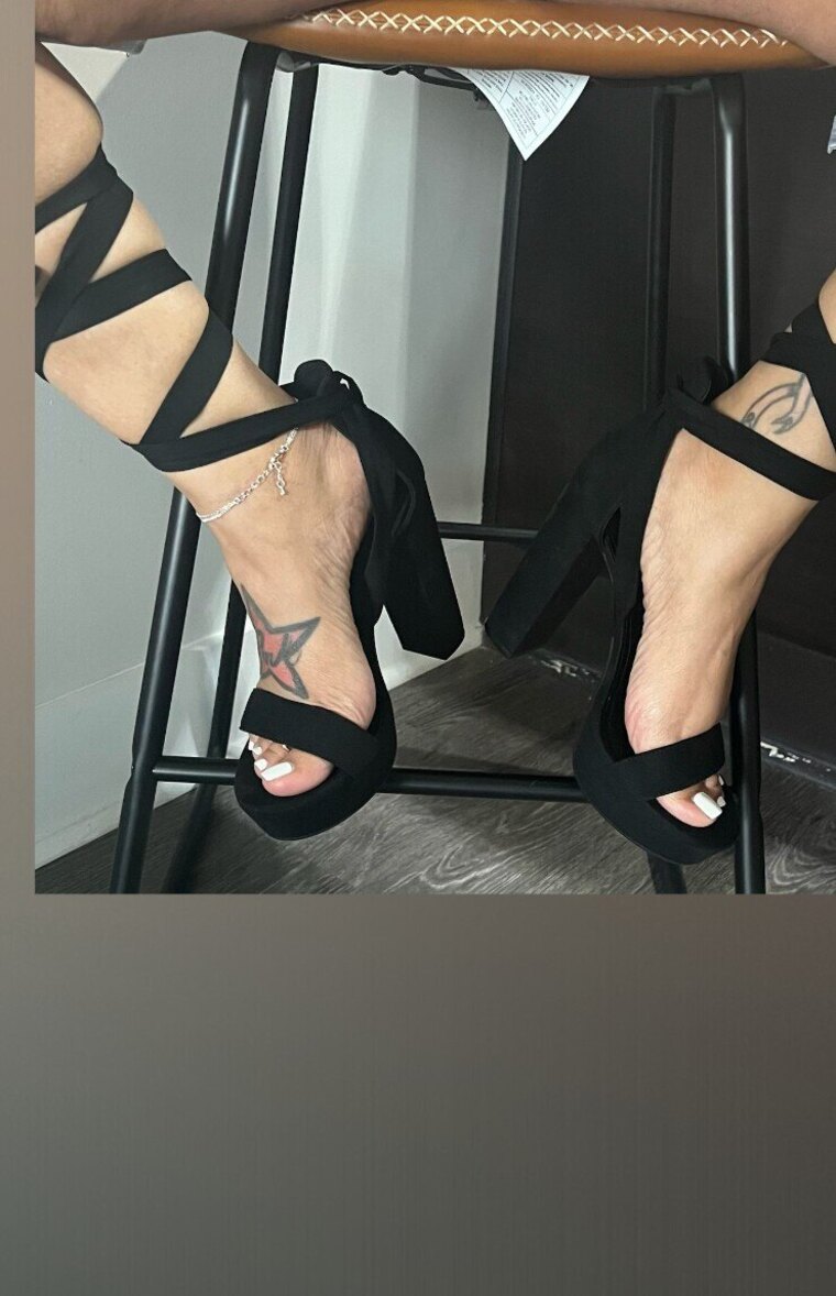 Marilyn Pleasures cover image