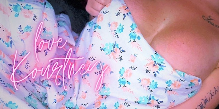 Kourt.xo banner image