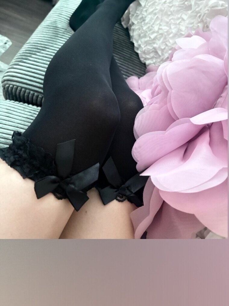 Eve Rose 💘🍬 cover image