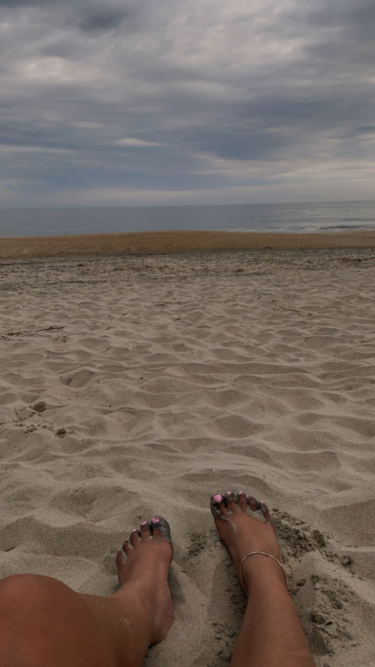xtoesonfeetx cover image