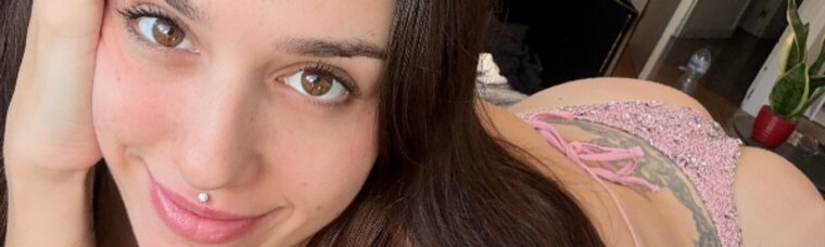 VickyLuna ๐ banner image