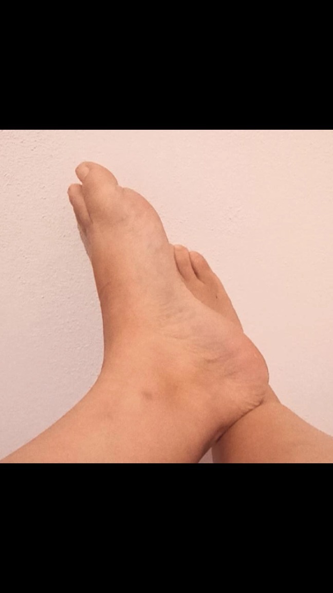 My 8 inches feet banner image