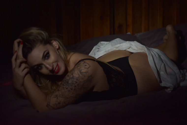 YARA BIG ASS🍑 cover image